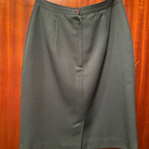 Dark Green Skirt - Picture 2 of 3